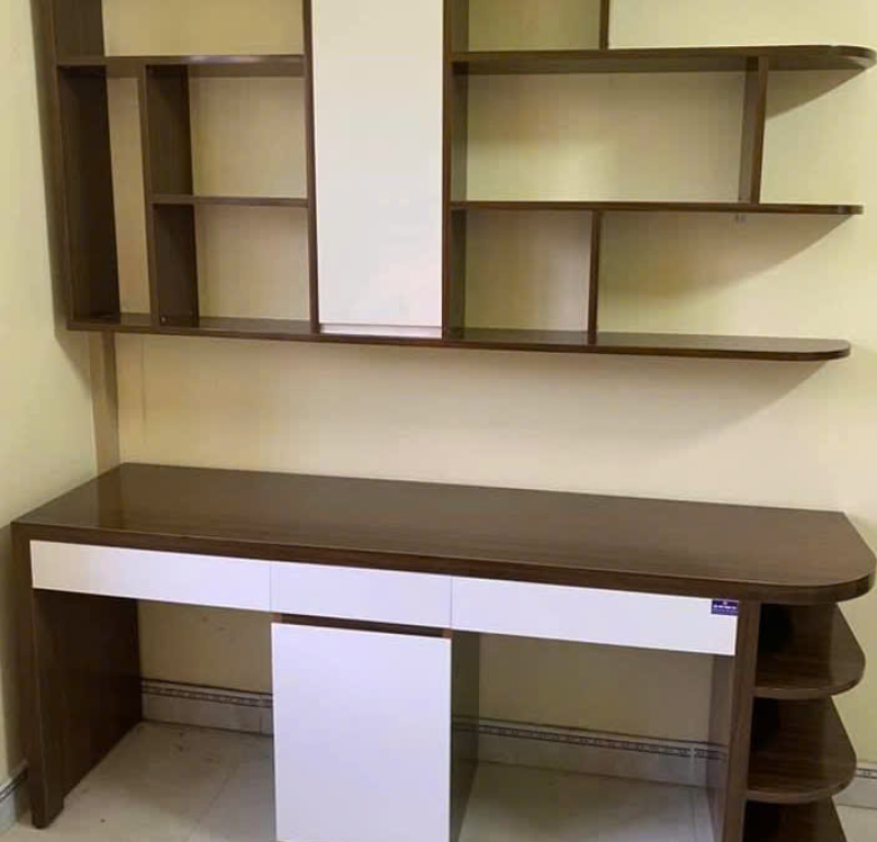 Bàn học MDF treo tường kèm kệ sách lớn