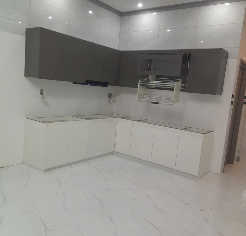 Tủ bếp MDF Hiện Đại Trắng - Xám