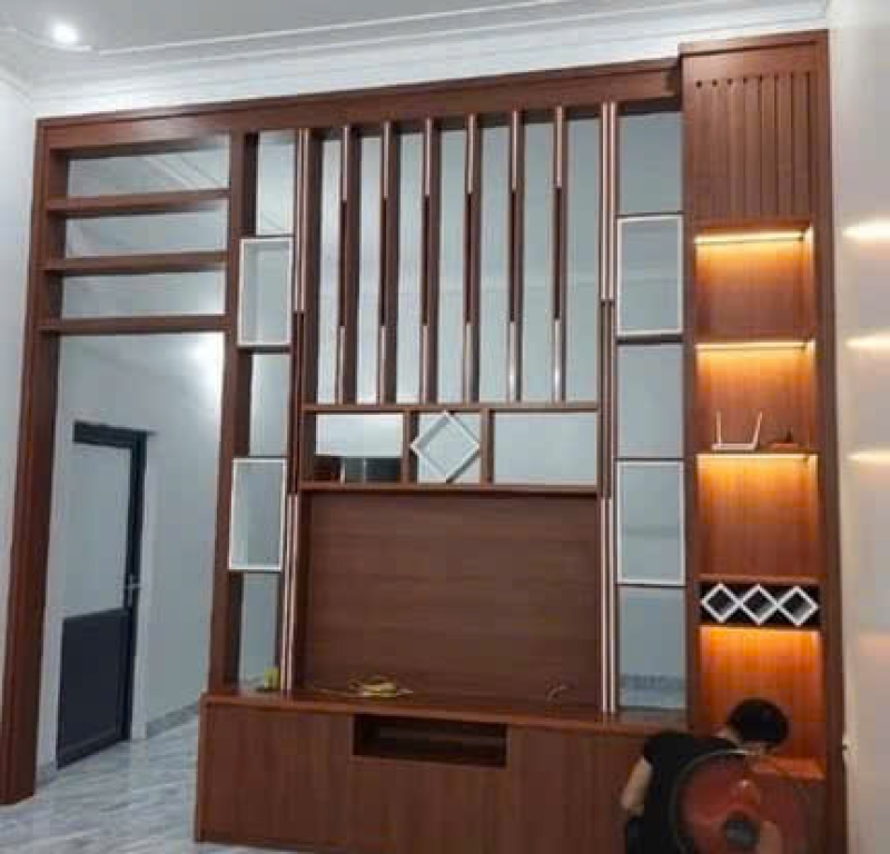 Vách ngăn MDF kết hợp kệ TV trang trí